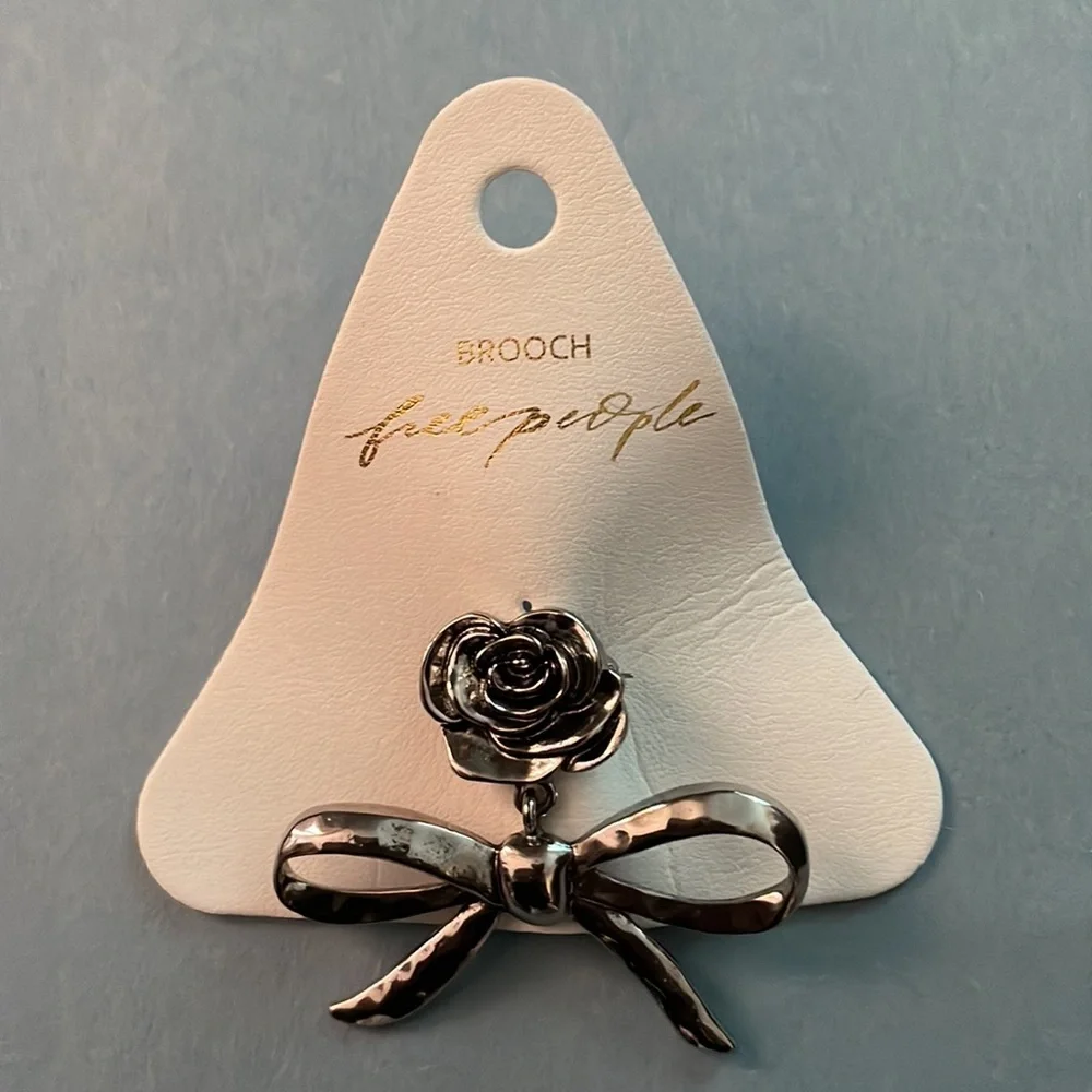 *5/$40 NWT Free People Silver Rosie Brooch with a silver rose attached to a bow! - Picture 6 of 11